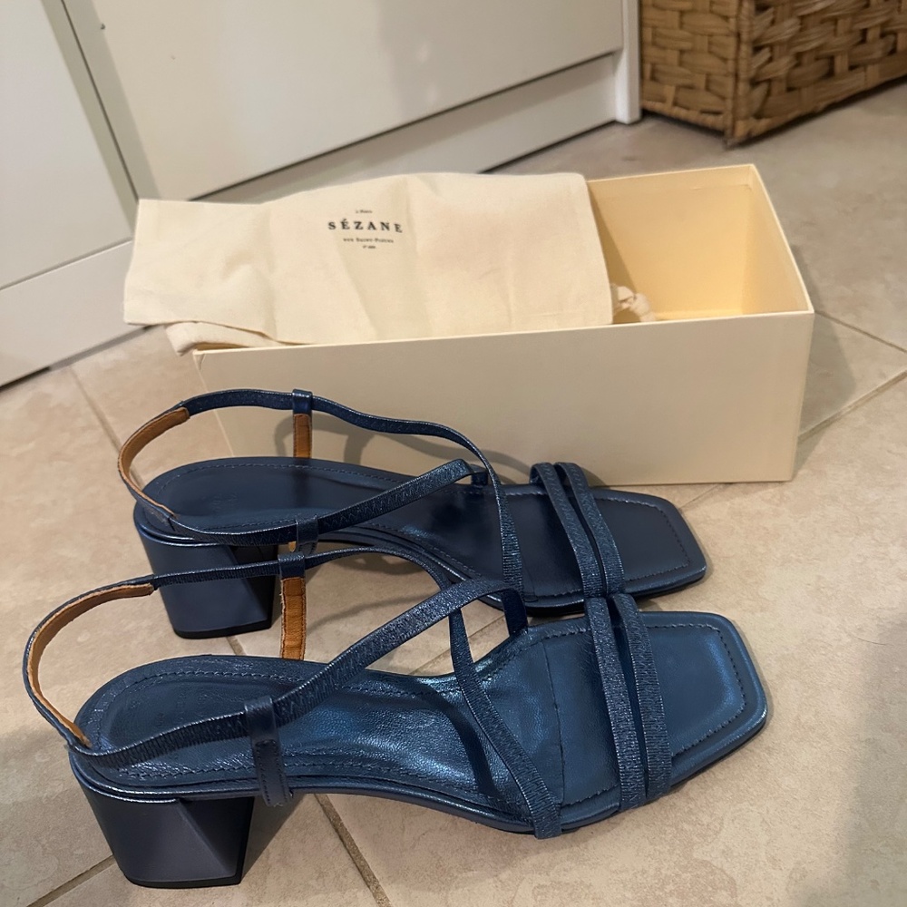 Sezane sandals - new/never worn/ size 40/us 9 - Picture 3 of 5